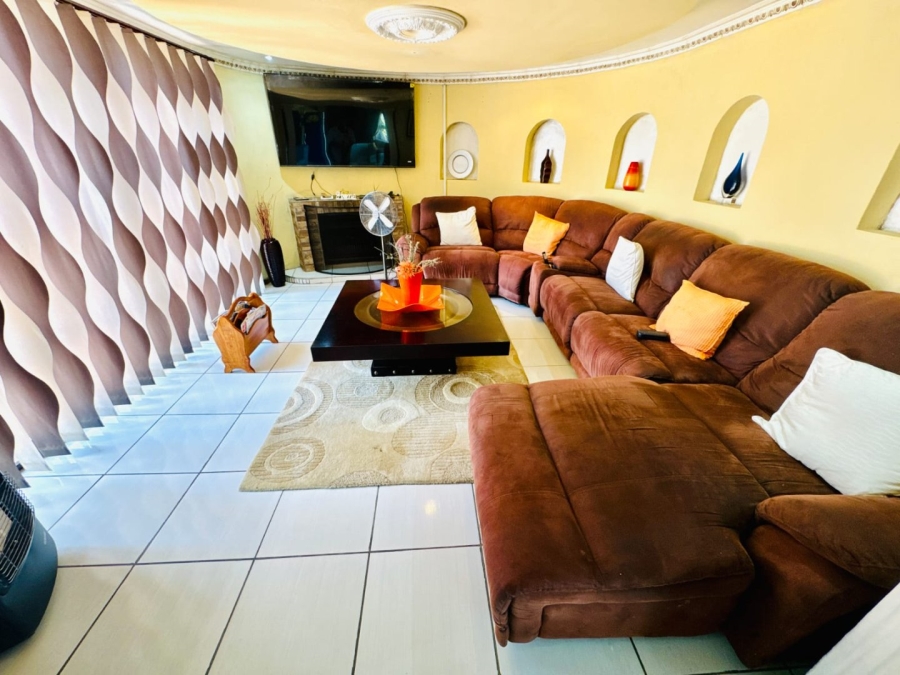 10 Bedroom Property for Sale in Amalinda Eastern Cape